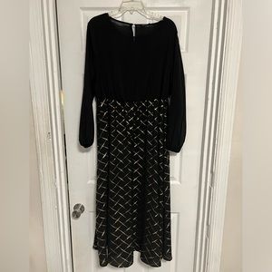 Womens Bloomchic Dress. NEW.‎